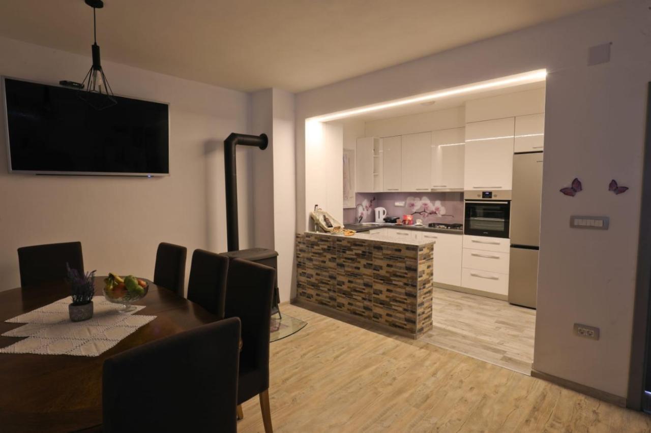 Apartman Teo &Tena Otočac Esterno foto