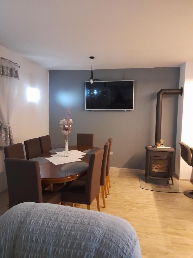Apartman Teo &Tena Otočac Esterno foto
