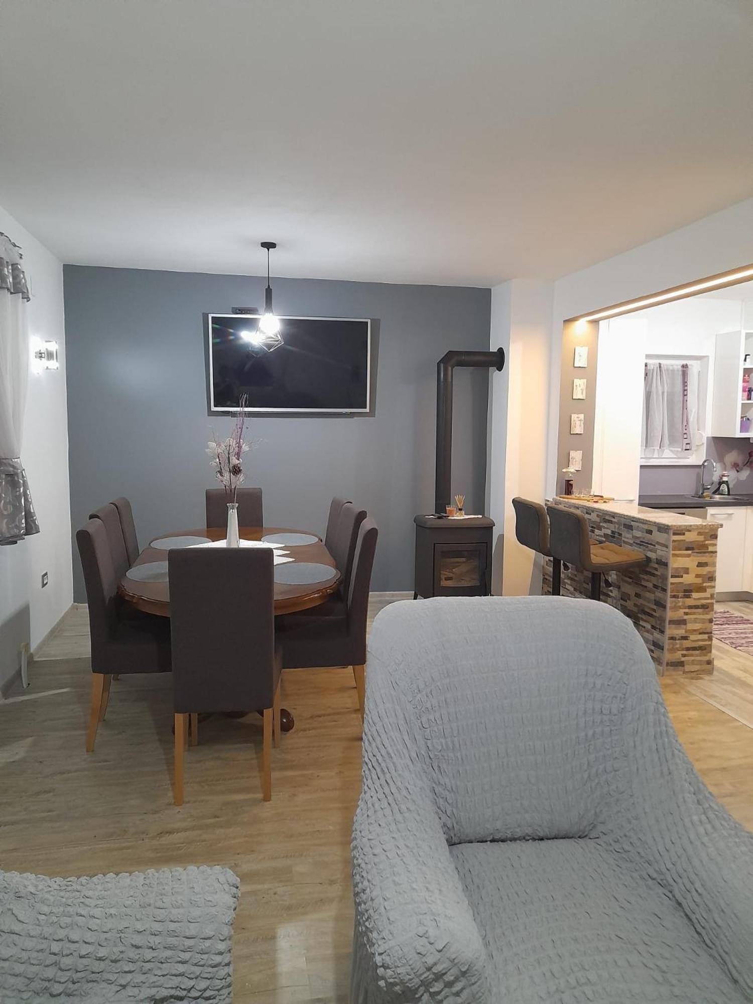 Apartman Teo &Tena Otočac Esterno foto
